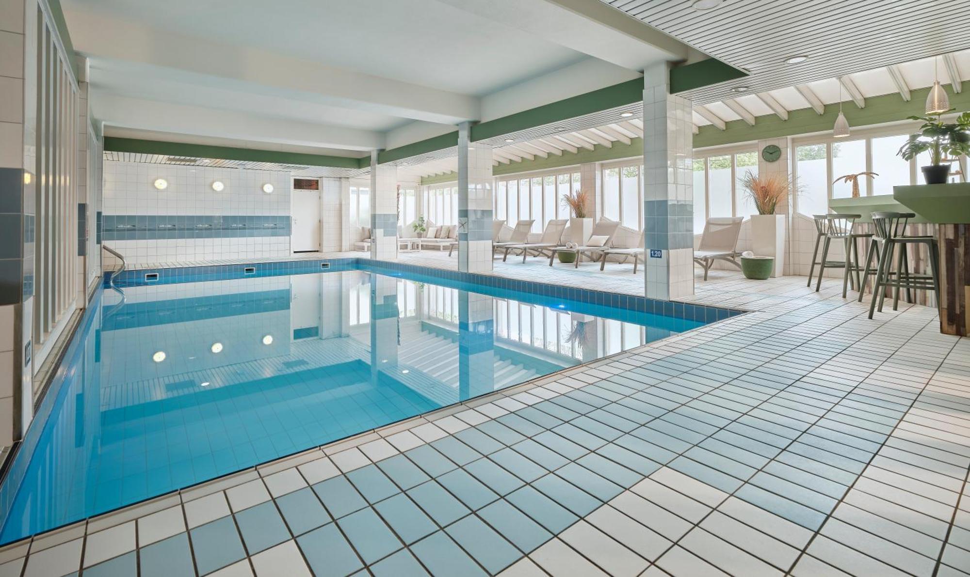 Carlton Oasis Hotel Spijkenisse Exterior photo